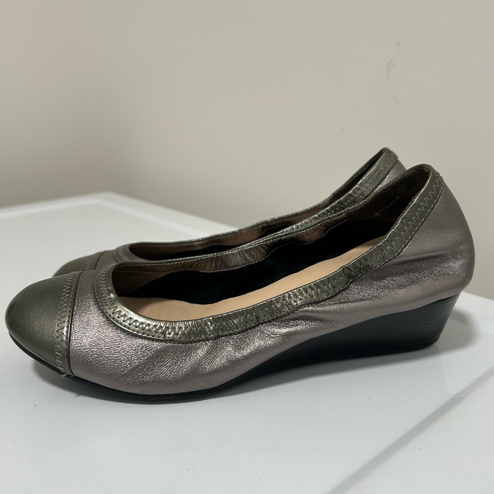 Cole Haan Silver Wedge Pumps Size 7